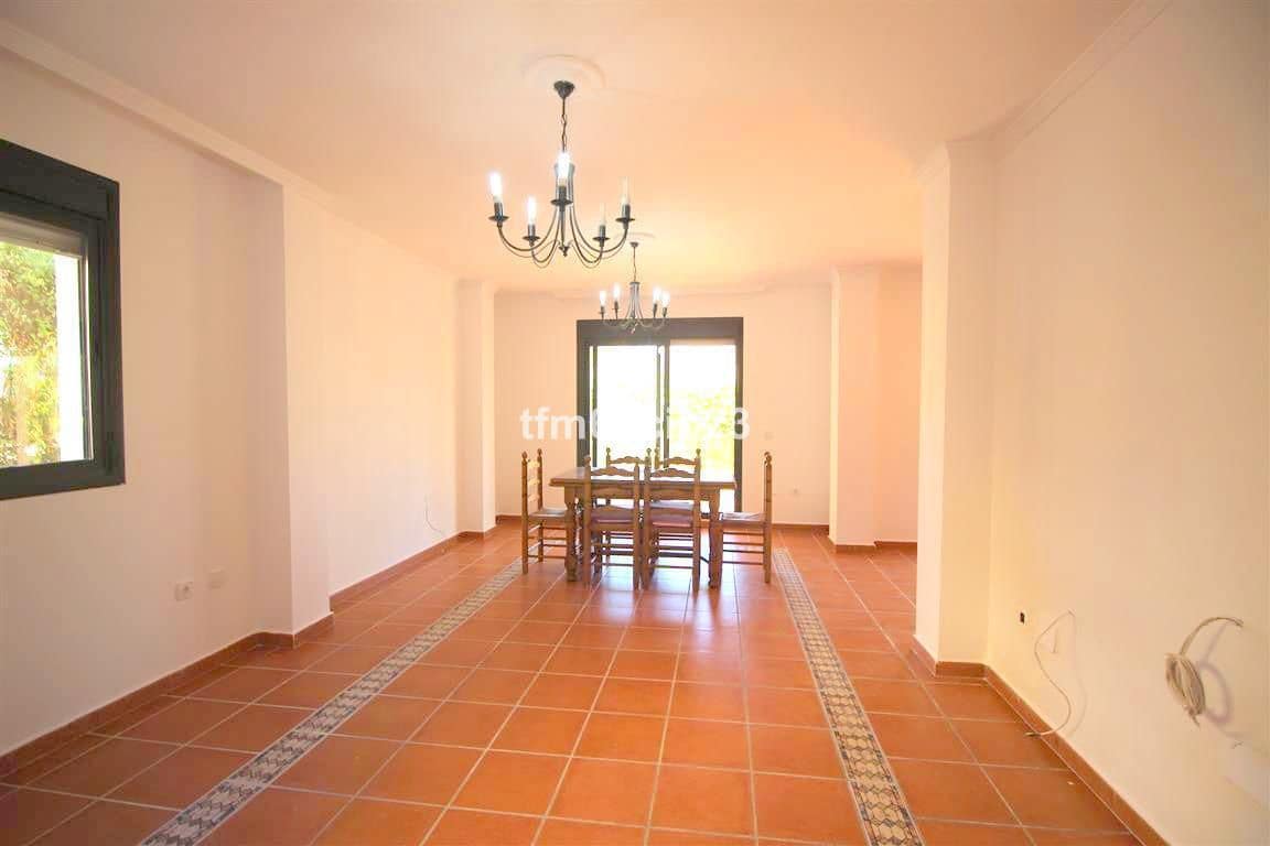 3 slaapkamer Villa te koop in San Luis de Sabinillas - € 399.999 (Ref: 8566928)