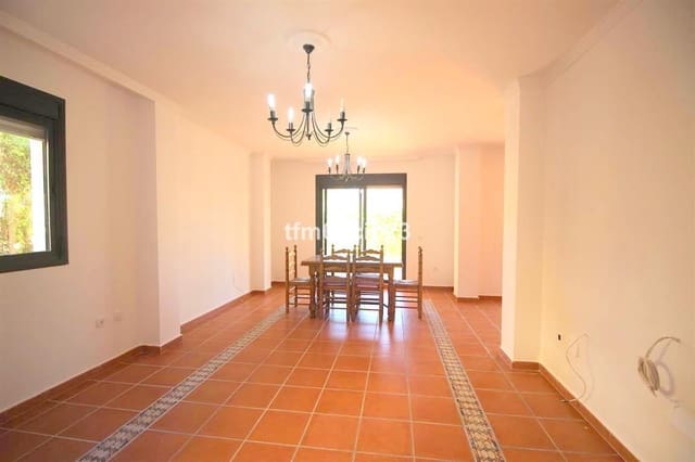 3 slaapkamer Villa te koop in San Luis de Sabinillas, Manilva - € 399.999 (Ref: 8566928)
