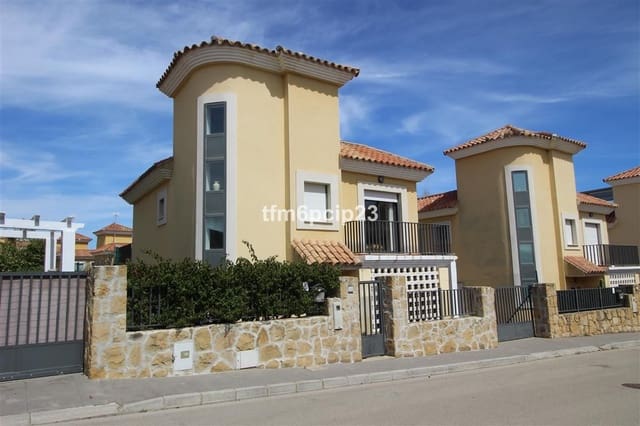 3 slaapkamer Villa te koop in San Luis de Sabinillas, Manilva - € 399.999 (Ref: 8566928)