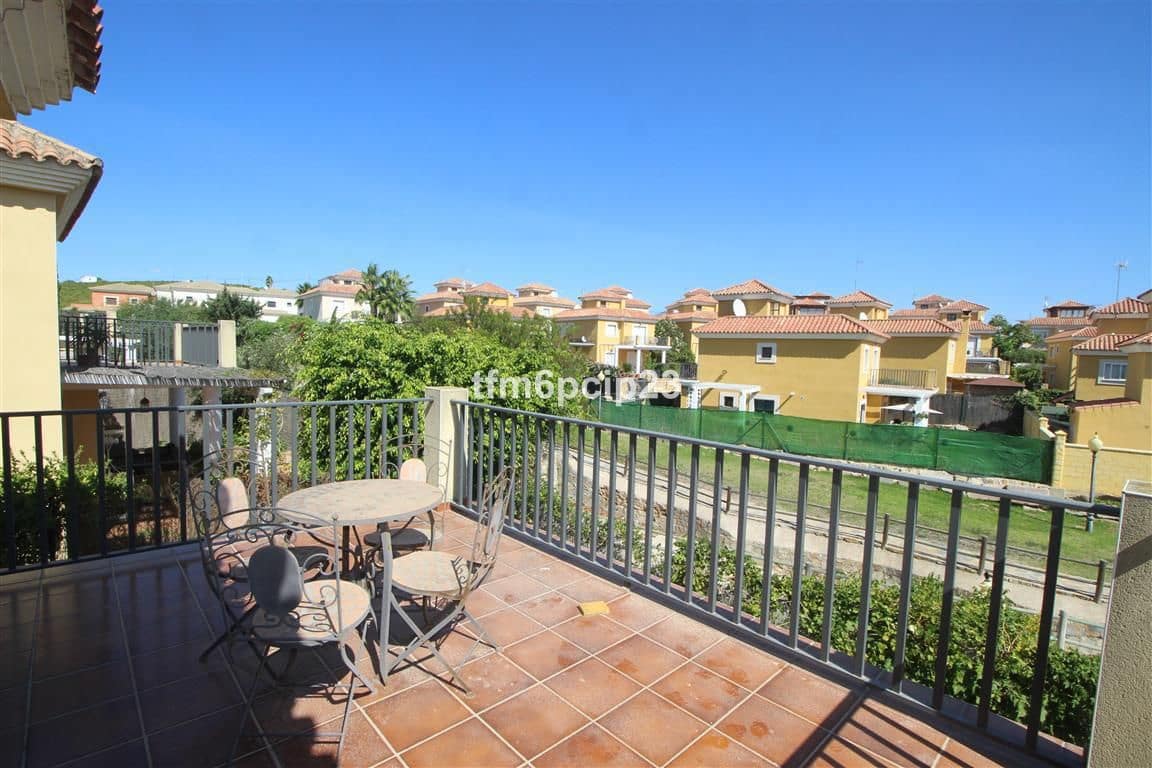 3 slaapkamer Villa te koop in San Luis de Sabinillas - € 399.999 (Ref: 8566928)