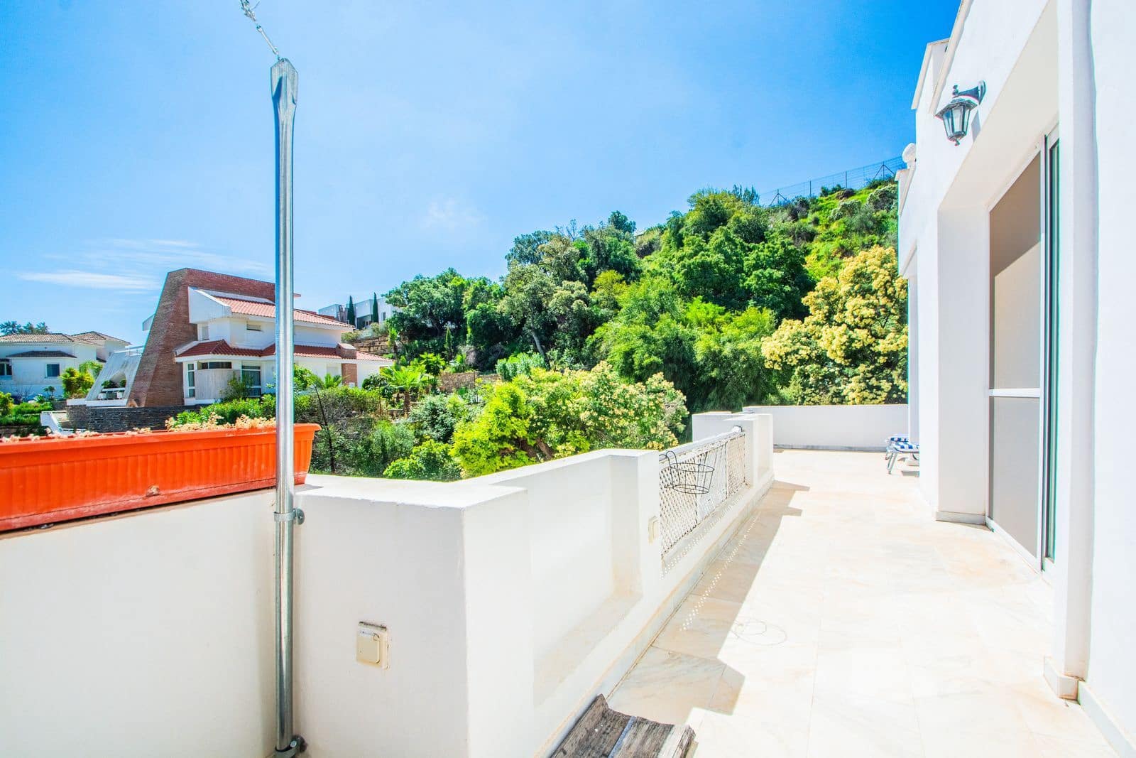 2 bedroom Apartment for sale in Ojen - € 285,000 (Ref: 8566931)