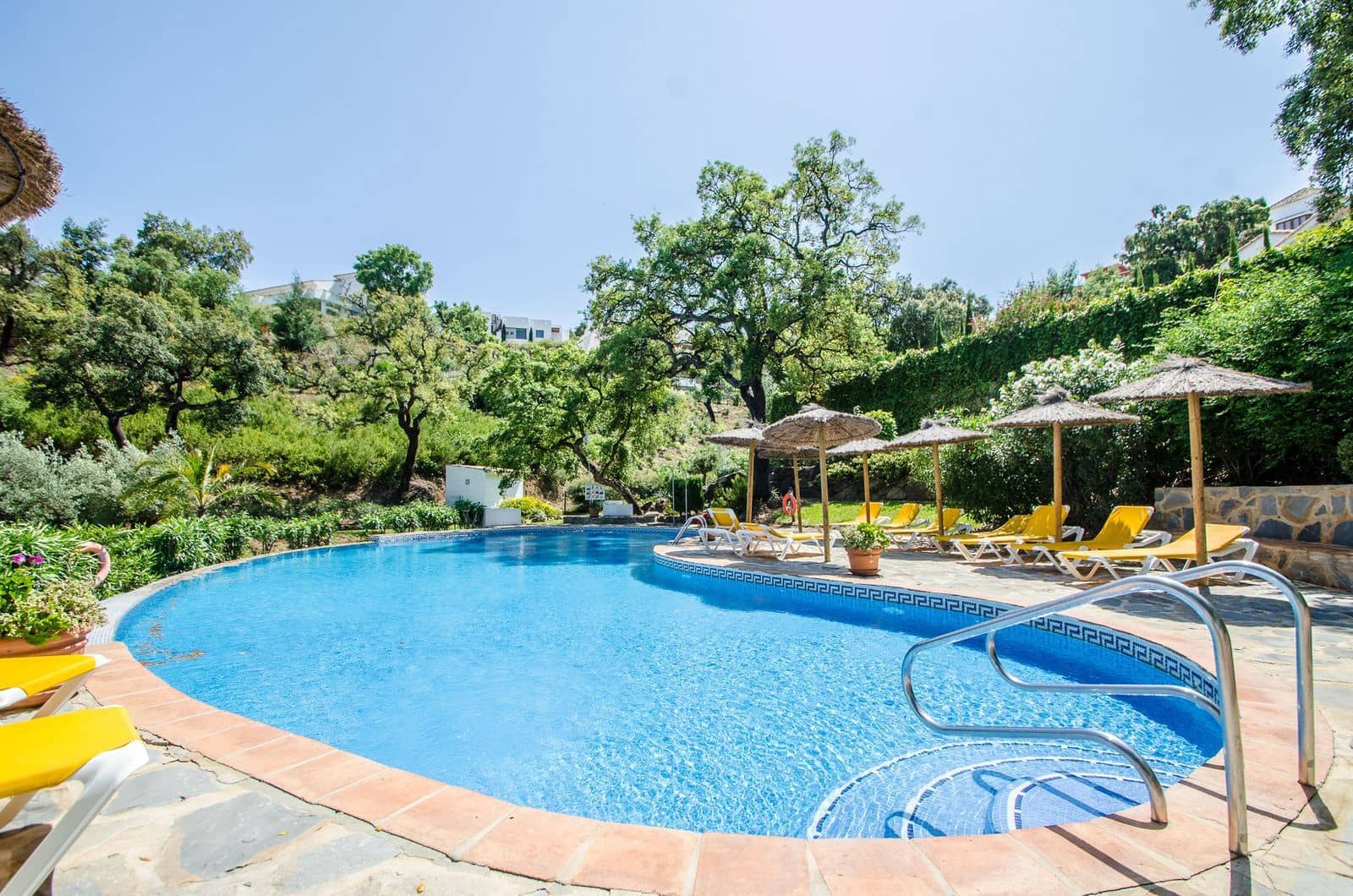 2 bedroom Apartment for sale in Ojen - € 285,000 (Ref: 8566931)