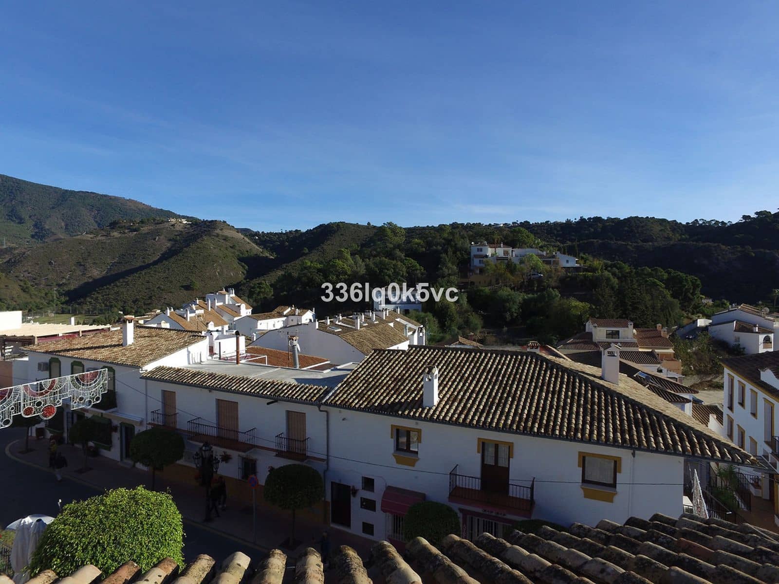 4 bedroom Apartment for sale in Benahavis - € 295,000 (Ref: 8566932)