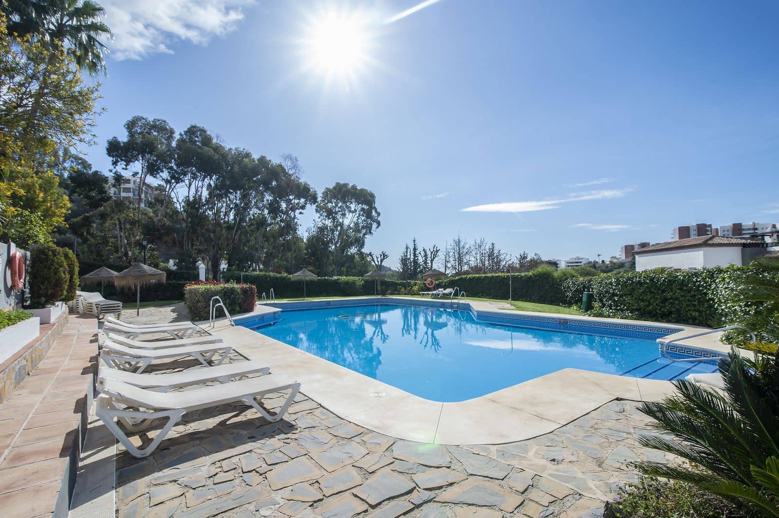 2 soveværelse Lejlighed til salg i Benahavis - € 285.000 (Ref: 8566934)