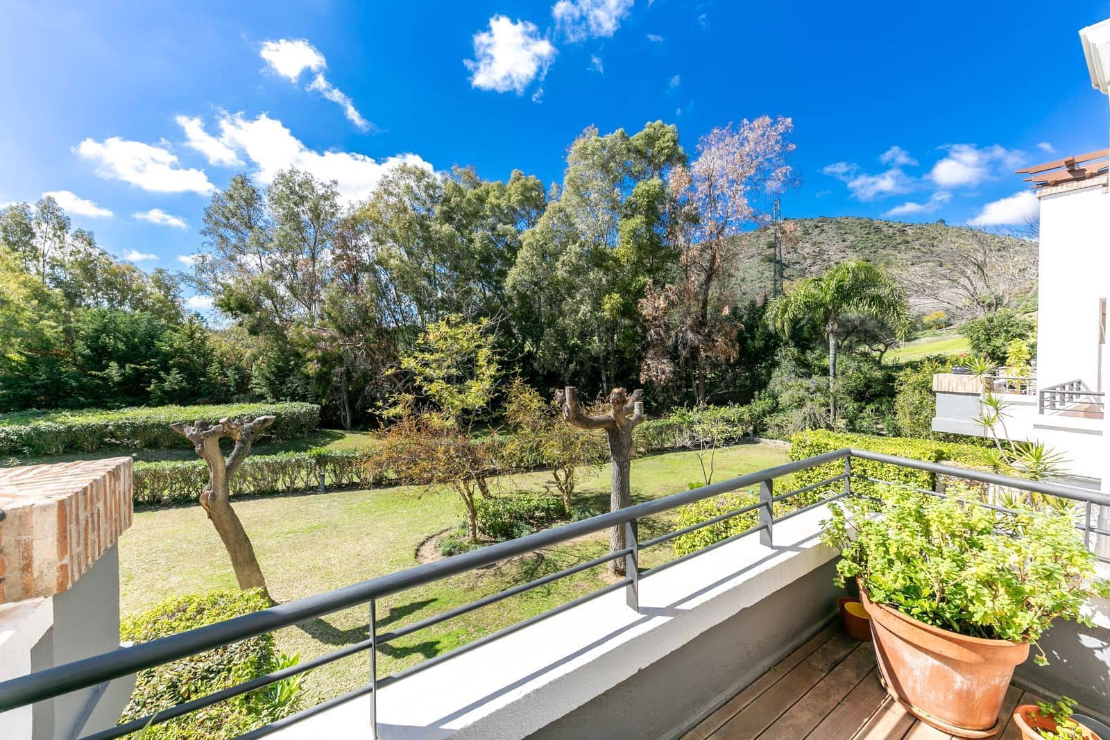 2 soveværelse Lejlighed til salg i Benahavis - € 285.000 (Ref: 8566934)