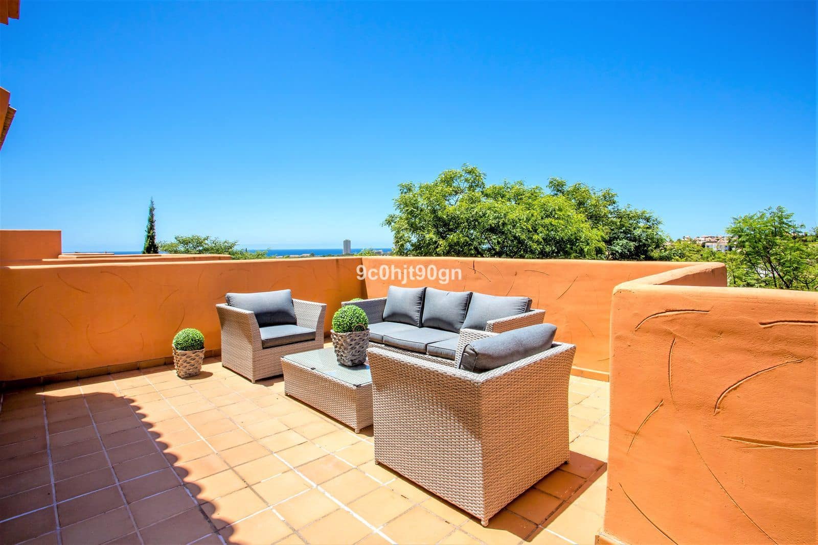 2 soveværelse Lejlighed til salg i Elviria med swimmingpool - € 379.000 (Ref: 8567041)