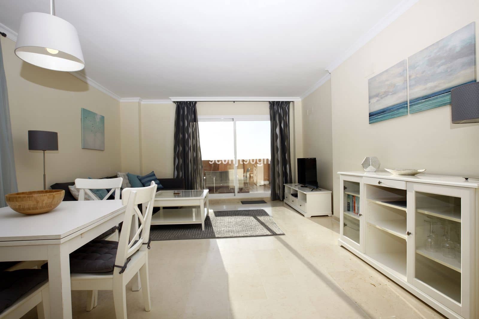 2 soveværelse Lejlighed til salg i Elviria med swimmingpool - € 379.000 (Ref: 8567041)