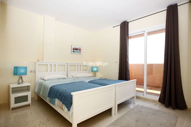 2 soveværelse Lejlighed til salg i Elviria, Marbella med swimmingpool - € 379.000 (Ref: 8567041)