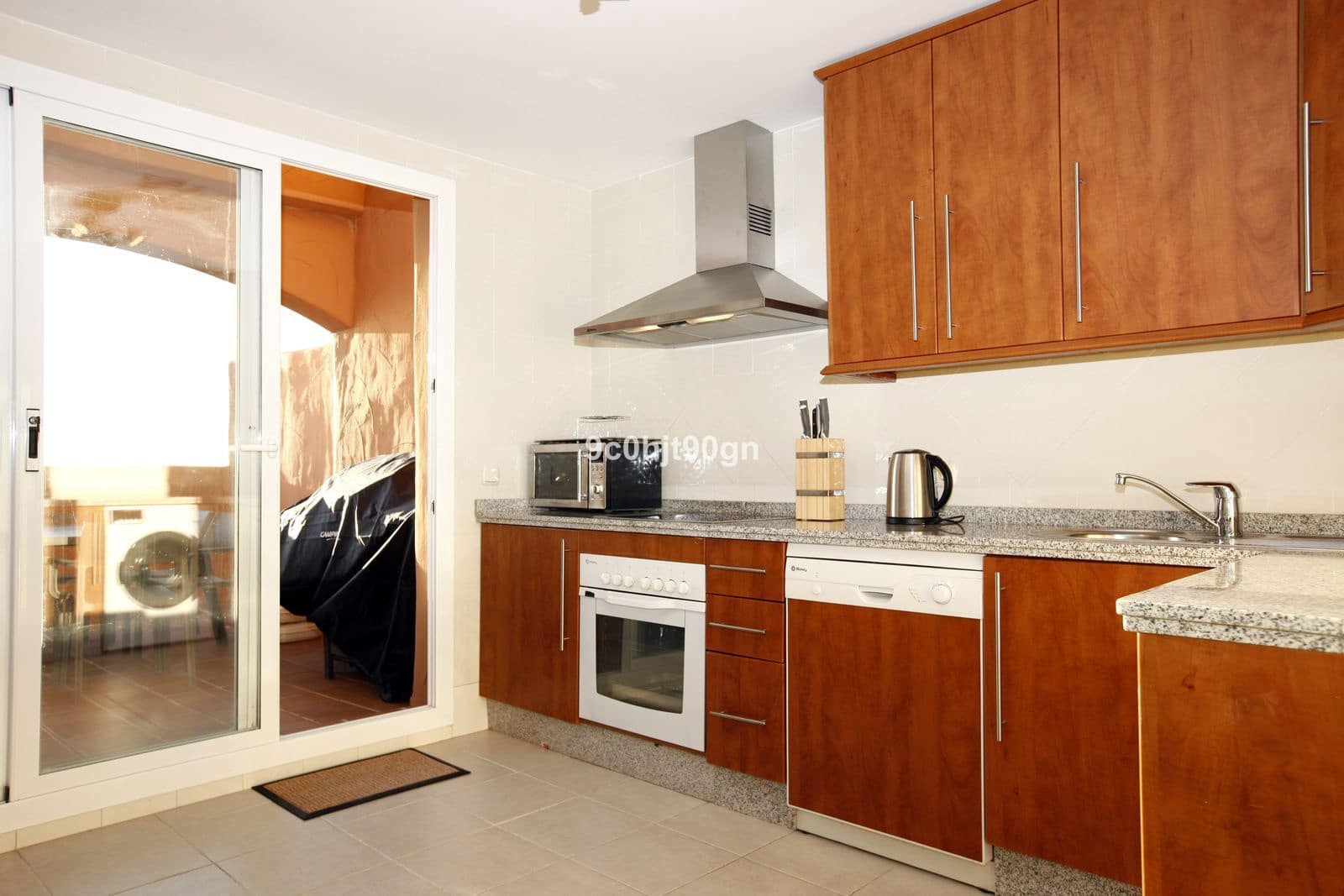 2 soveværelse Lejlighed til salg i Elviria med swimmingpool - € 379.000 (Ref: 8567041)