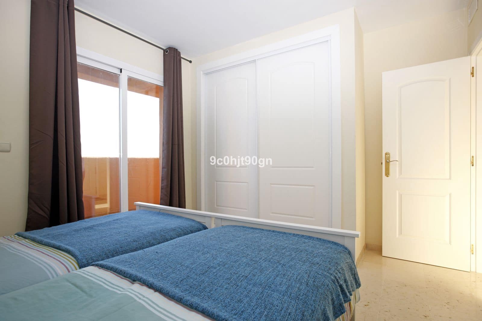 2 soveværelse Lejlighed til salg i Elviria med swimmingpool - € 379.000 (Ref: 8567041)