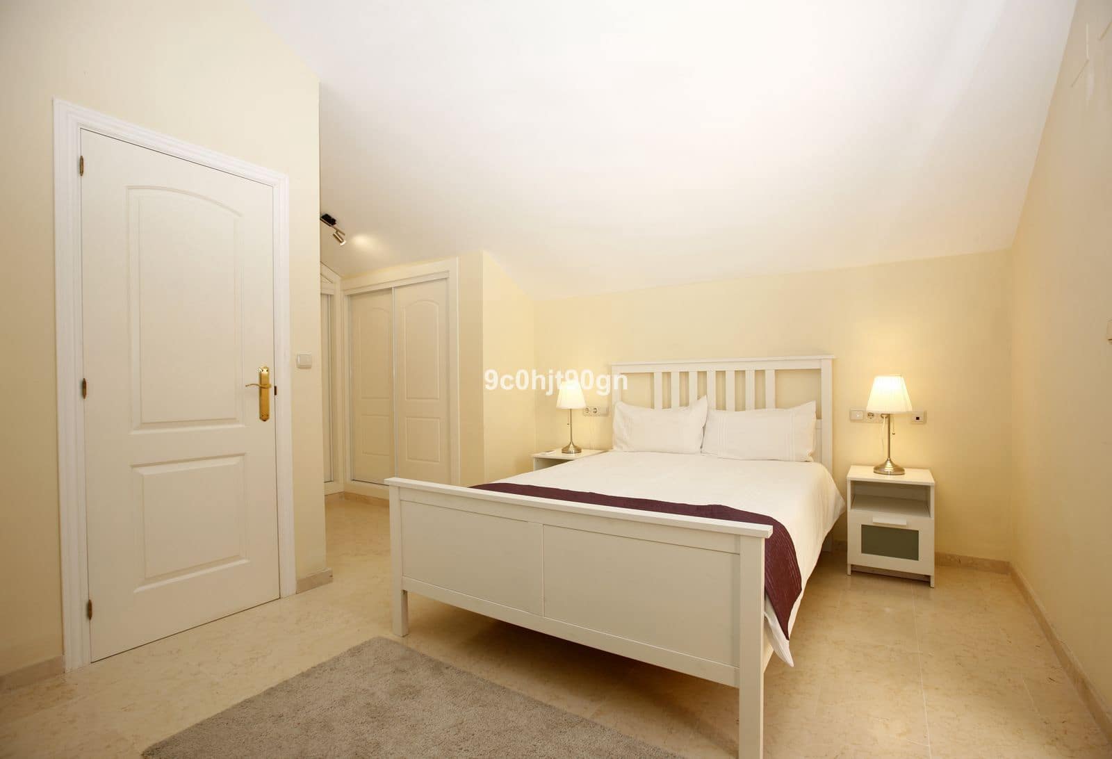 2 soveværelse Lejlighed til salg i Elviria med swimmingpool - € 379.000 (Ref: 8567041)