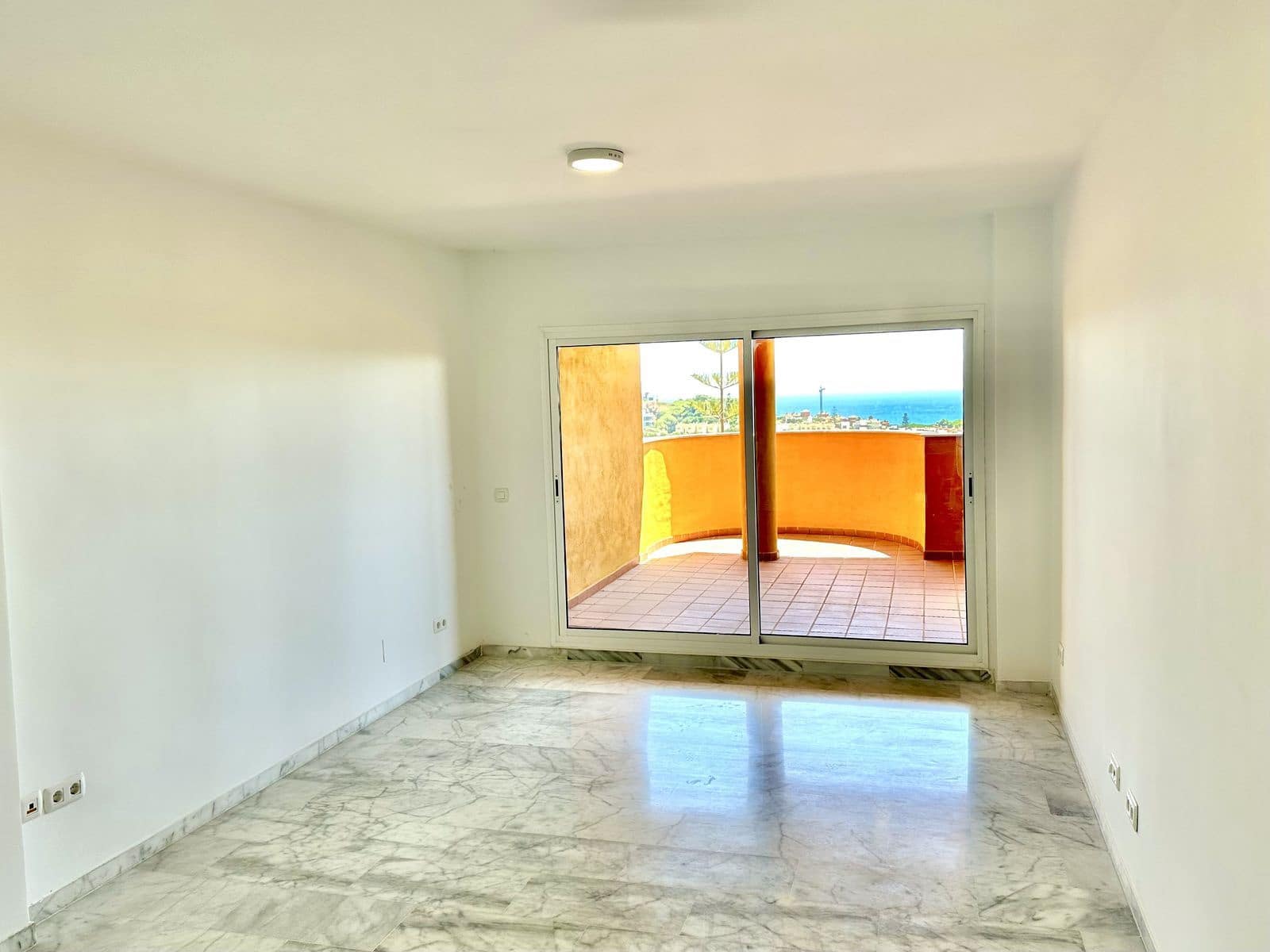 2 soverom Leilighet til salgs i La Reserva - € 320 000 (Ref: 8567042)