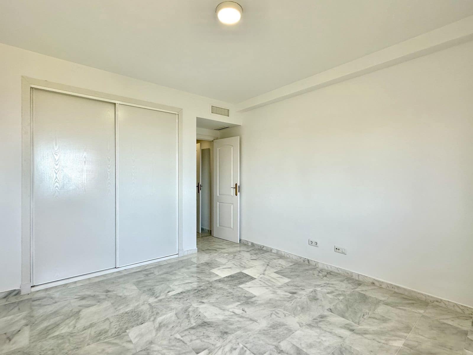 2 soverom Leilighet til salgs i La Reserva - € 320 000 (Ref: 8567042)