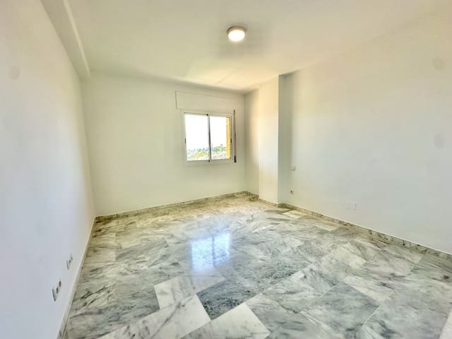 2 soverom Leilighet til salgs i La Reserva, Marbella - € 320 000 (Ref: 8567042)