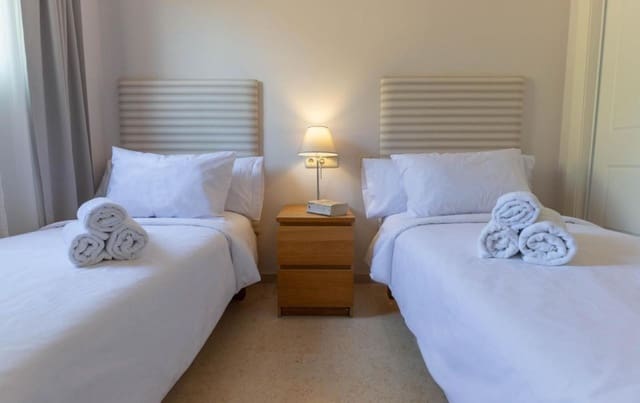 2 soverom Leilighet til salgs i Elviria, Marbella med svømmebasseng - € 329 500 (Ref: 8567043)