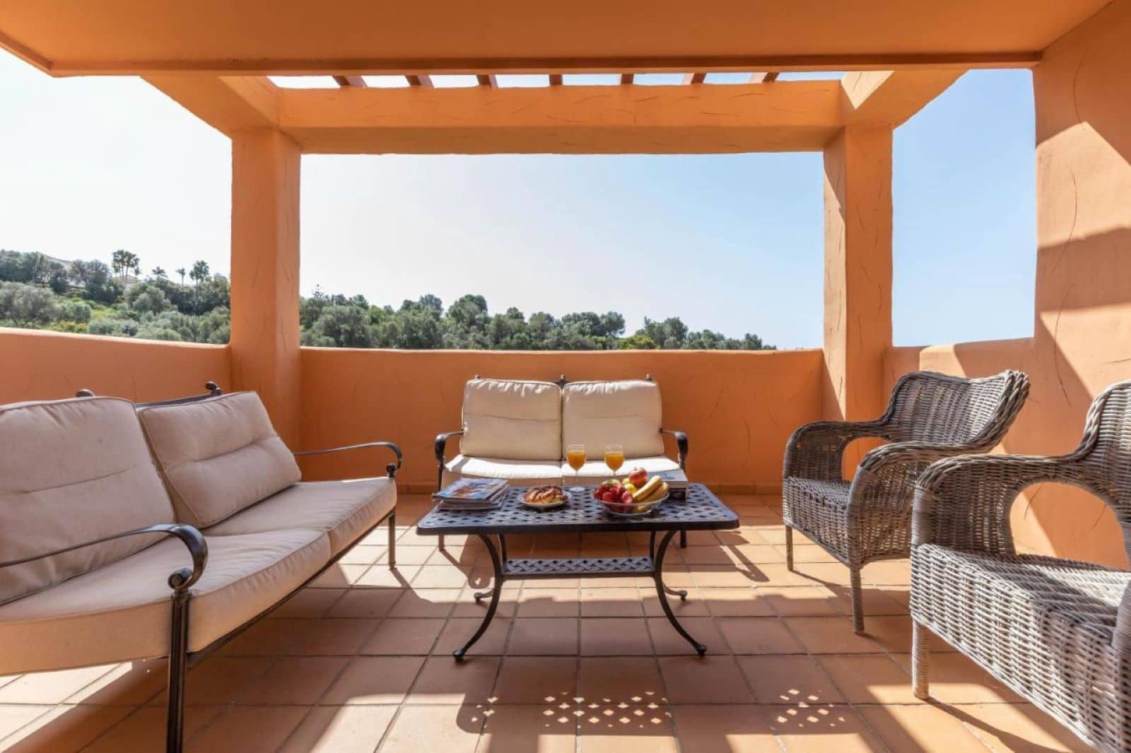 2 soverom Leilighet til salgs i Elviria med svømmebasseng - € 329 500 (Ref: 8567043)