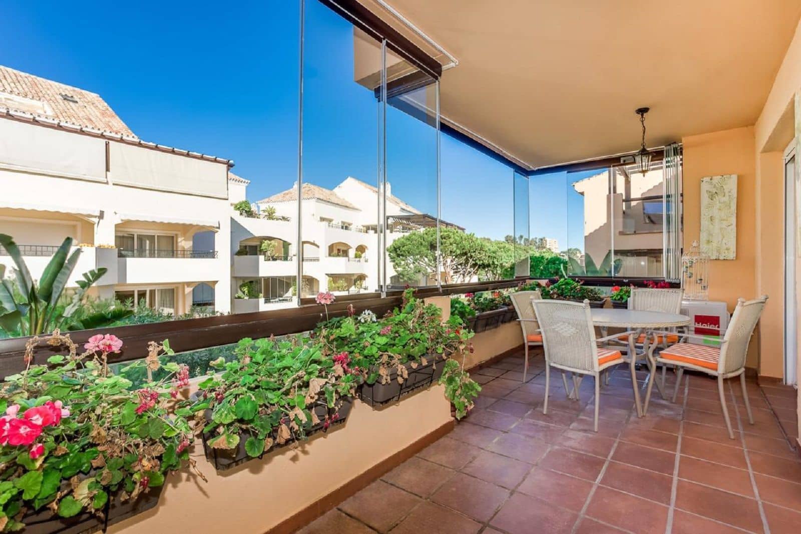 2 bedroom Apartment for sale in Elviria - € 395,000 (Ref: 8567046)