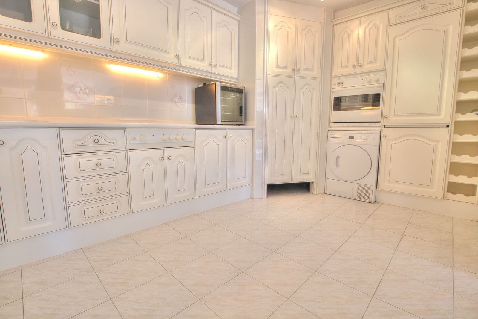 4 bedroom Villa for sale in El Faro - € 519,950 (Ref: 8567052)