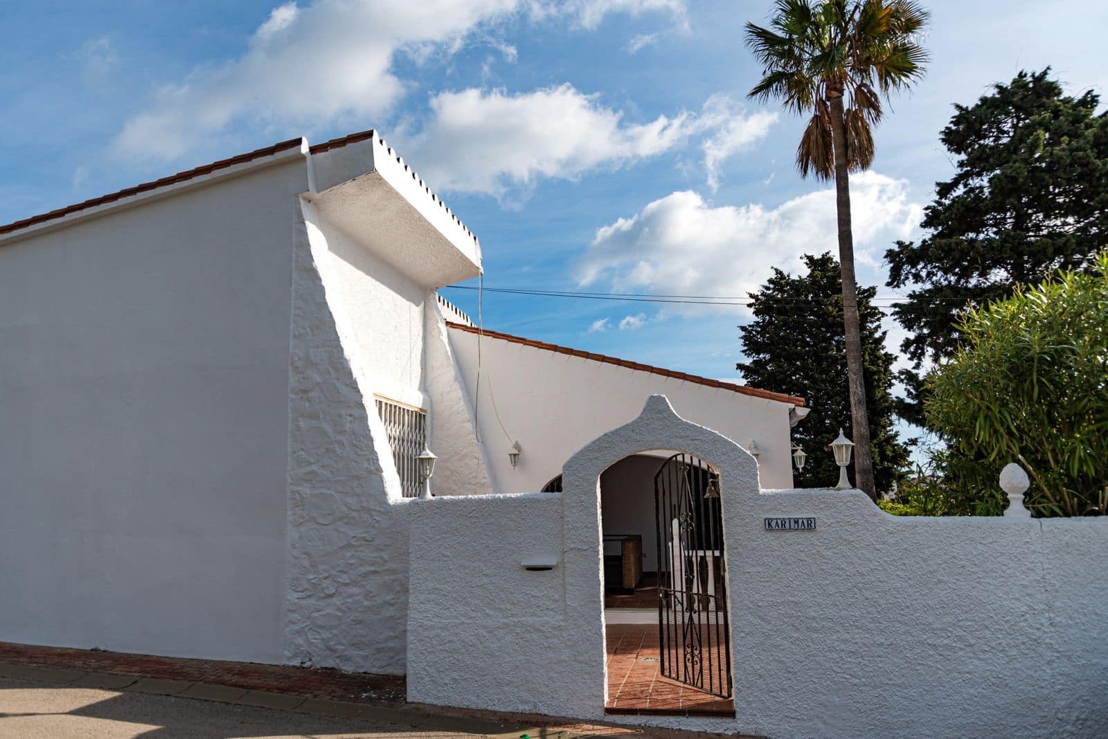 3 soveværelse Villa til salg i Cadiz by med swimmingpool - € 395.000 (Ref: 8567055)