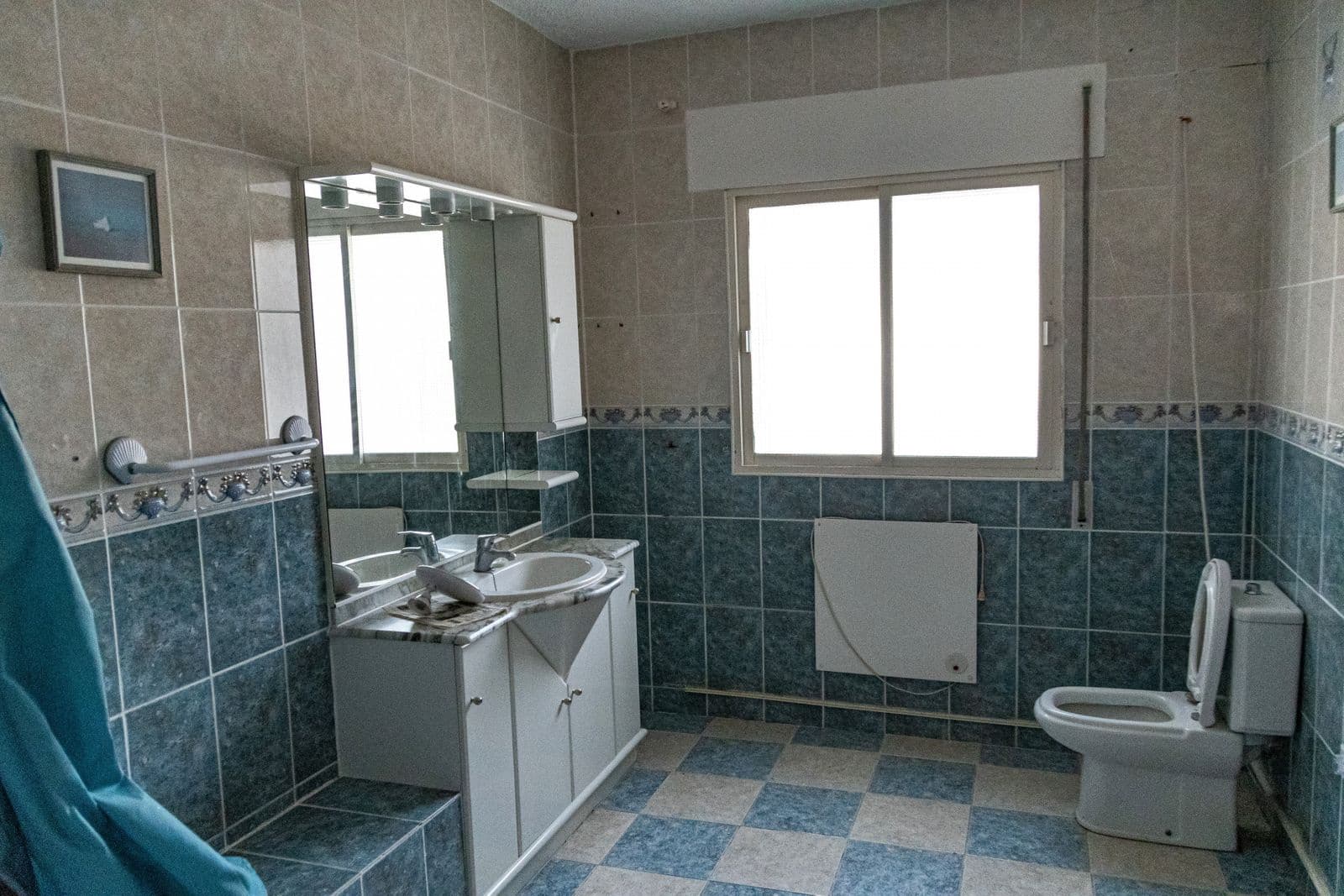 3 soveværelse Villa til salg i Cadiz by med swimmingpool - € 395.000 (Ref: 8567055)