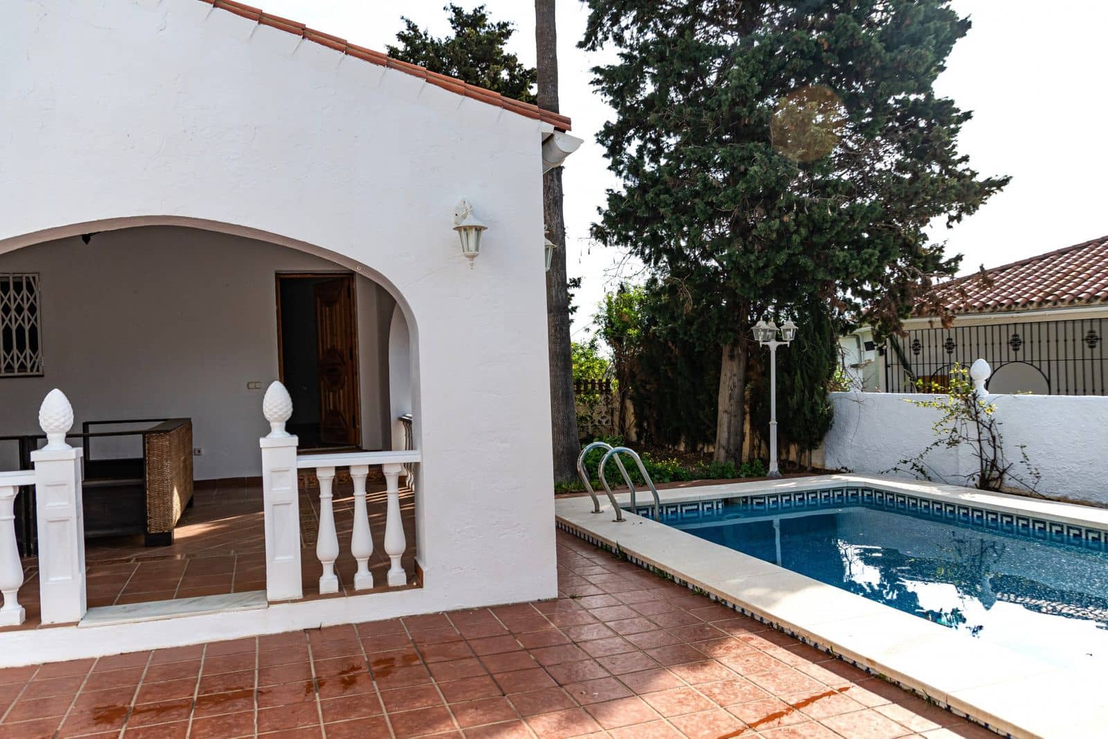 3 soveværelse Villa til salg i Cadiz by med swimmingpool - € 395.000 (Ref: 8567055)