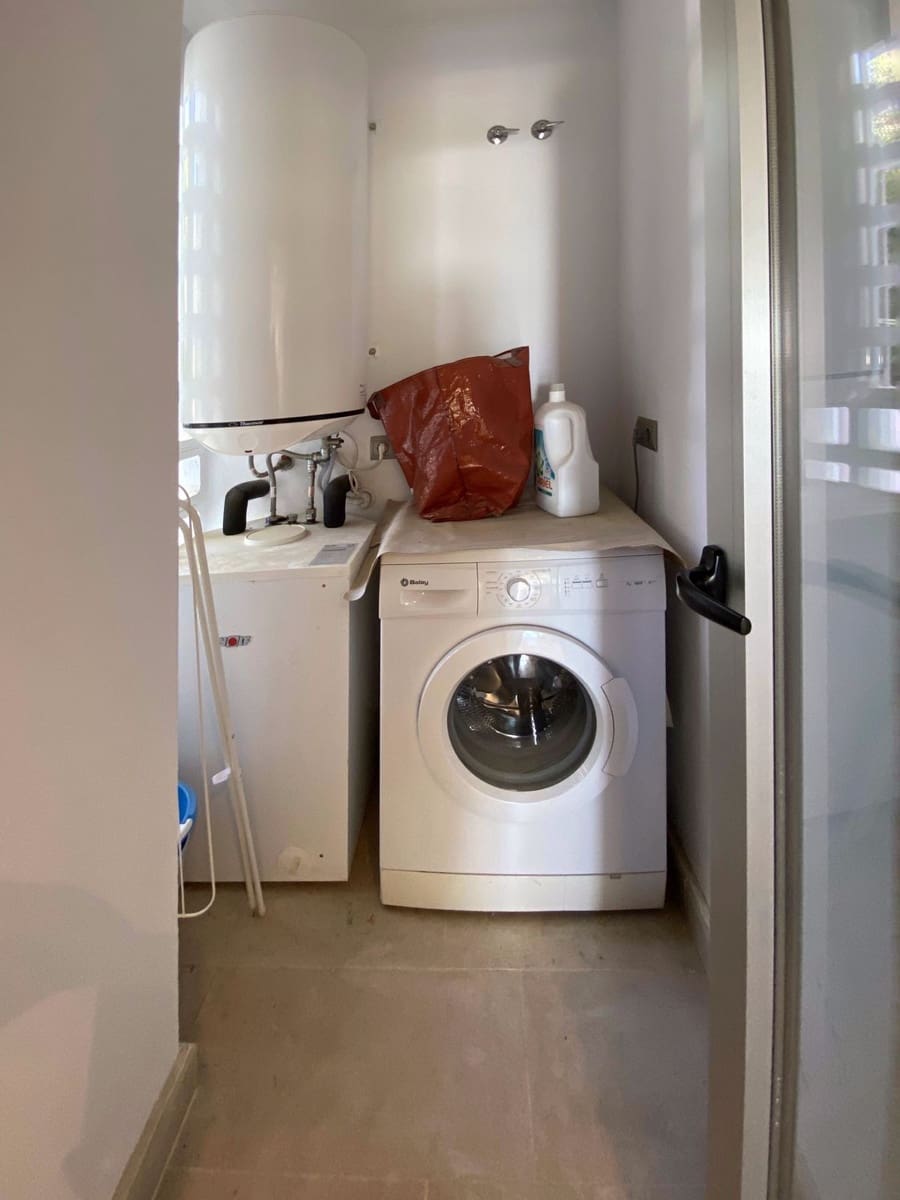 2 soveværelse Lejlighed til salg i Elviria med swimmingpool - € 325.000 (Ref: 8567411)