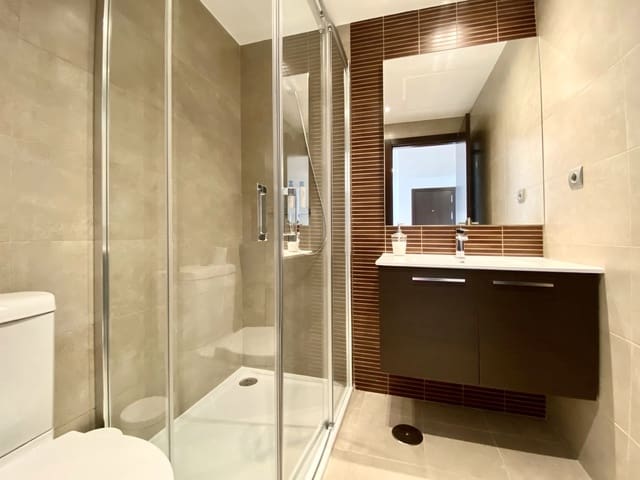 2 soveværelse Lejlighed til salg i Elviria, Marbella med swimmingpool - € 325.000 (Ref: 8567411)