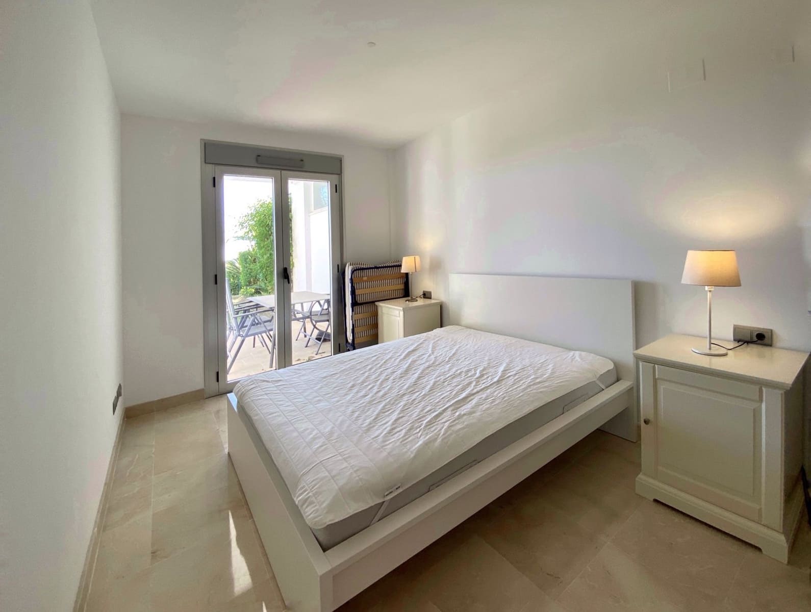 2 soveværelse Lejlighed til salg i Elviria med swimmingpool - € 325.000 (Ref: 8567411)