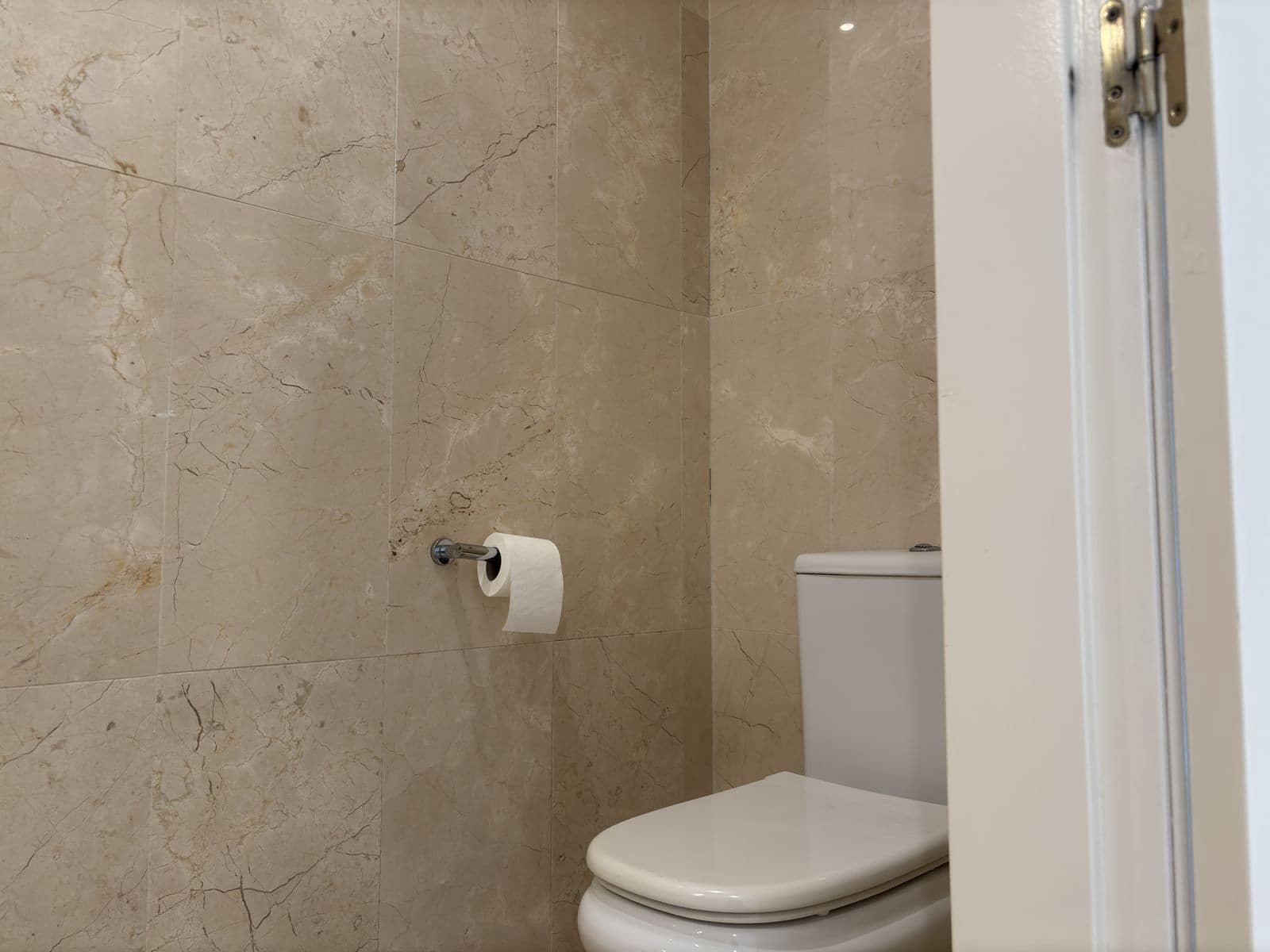 2 bedroom Apartment for sale in Elviria - € 369,900 (Ref: 8567413)