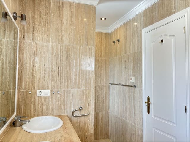 2 makuuhuone Huoneisto myytävänä paikassa Elviria, Marbella - 369 900 € (Ref: 8567413)