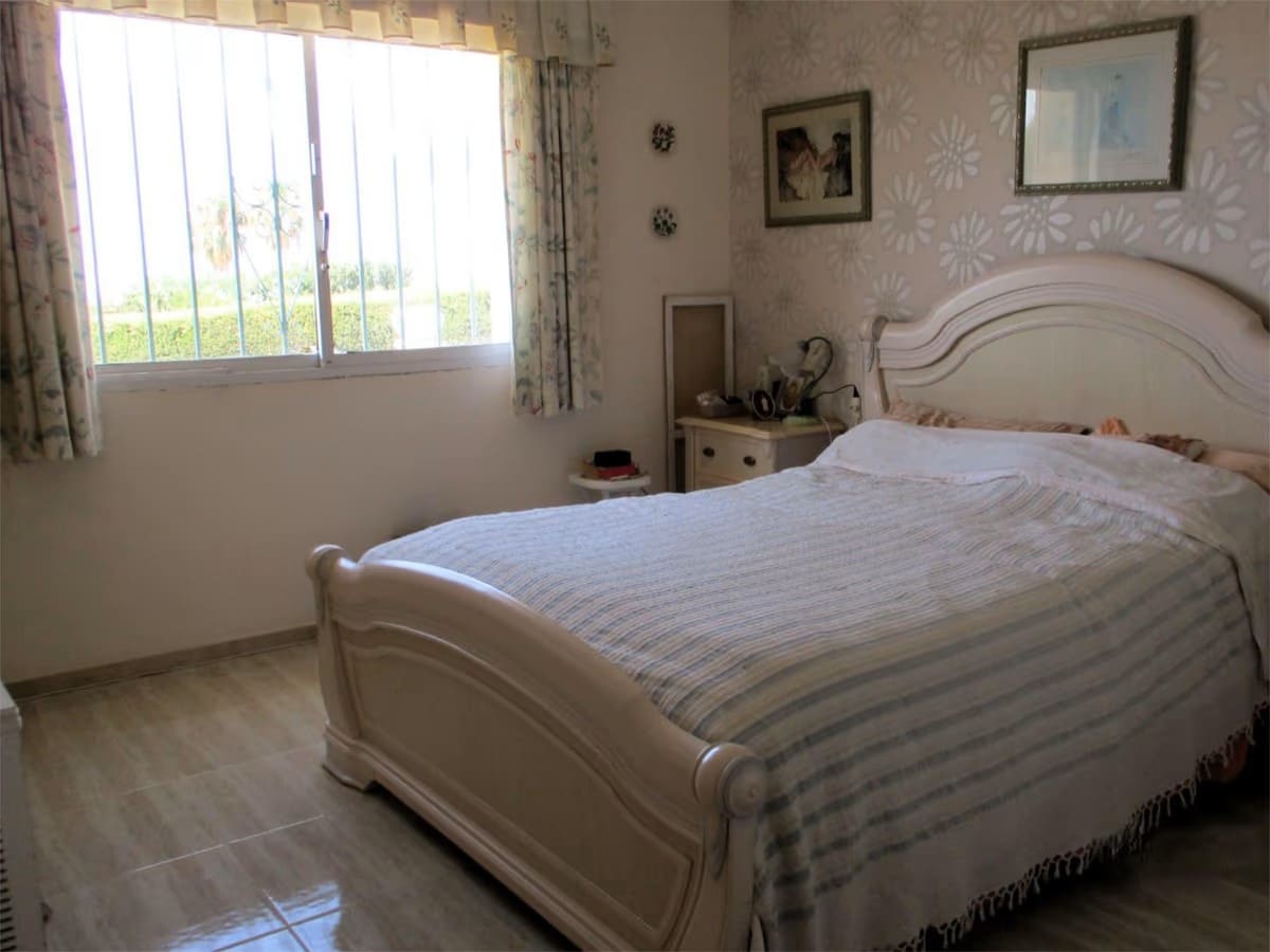 3 soveværelse Villa til salg i Manilva med swimmingpool garage - € 545.000 (Ref: 8814311)