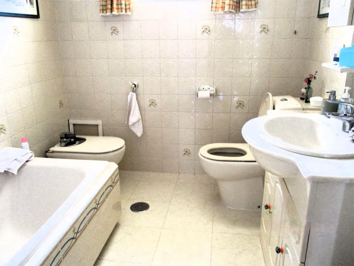 3 soveværelse Villa til salg i Manilva med swimmingpool garage - € 545.000 (Ref: 8814311)