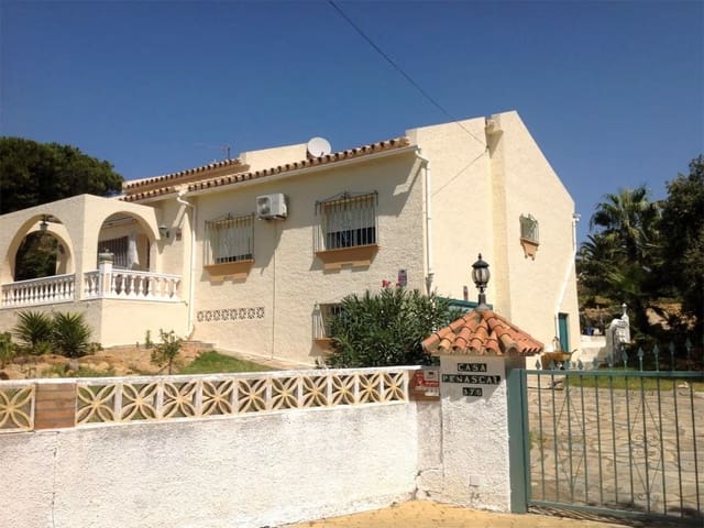 3 soveværelse Villa til salg i Chullera, Manilva med swimmingpool garage - € 545.000 (Ref: 8814311)