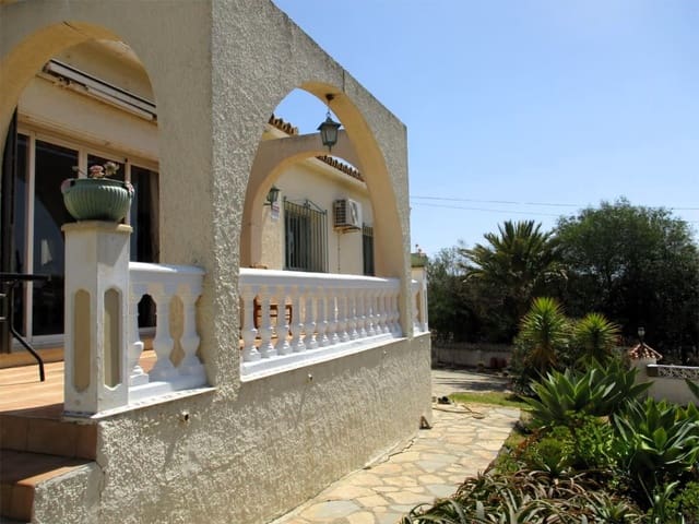 3 soveværelse Villa til salg i Chullera, Manilva med swimmingpool garage - € 545.000 (Ref: 8814311)