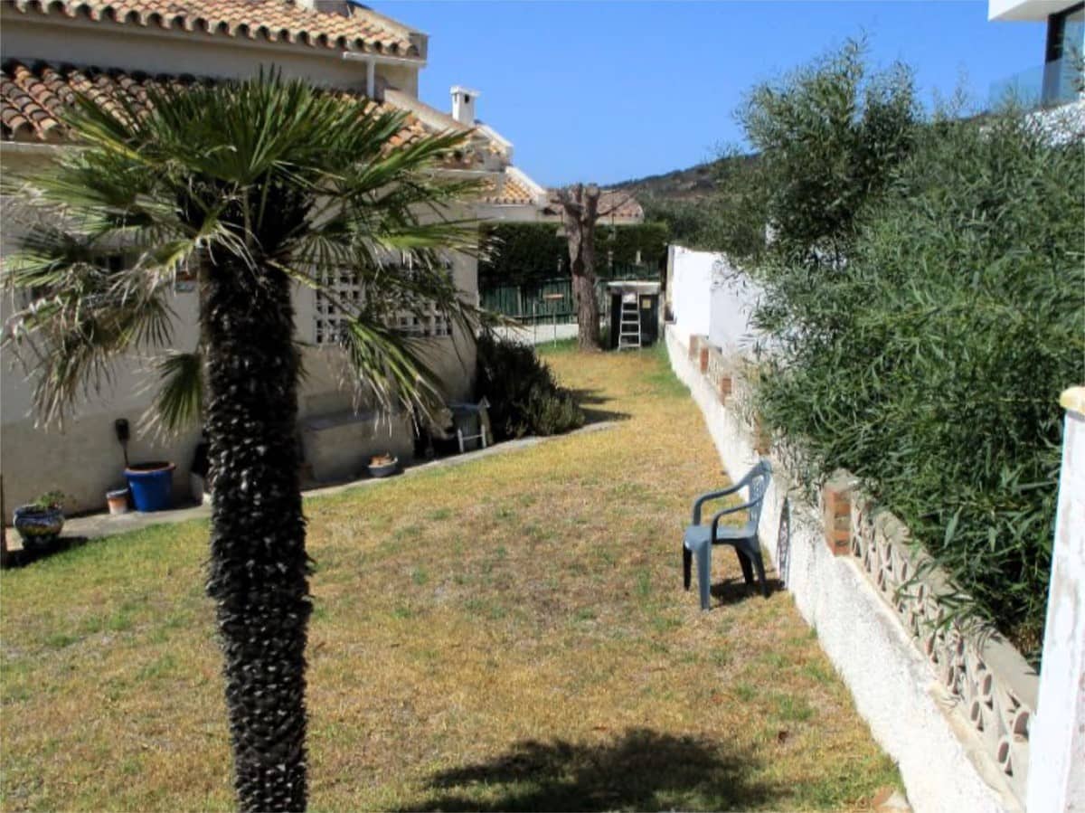 3 soveværelse Villa til salg i Manilva med swimmingpool garage - € 545.000 (Ref: 8814311)