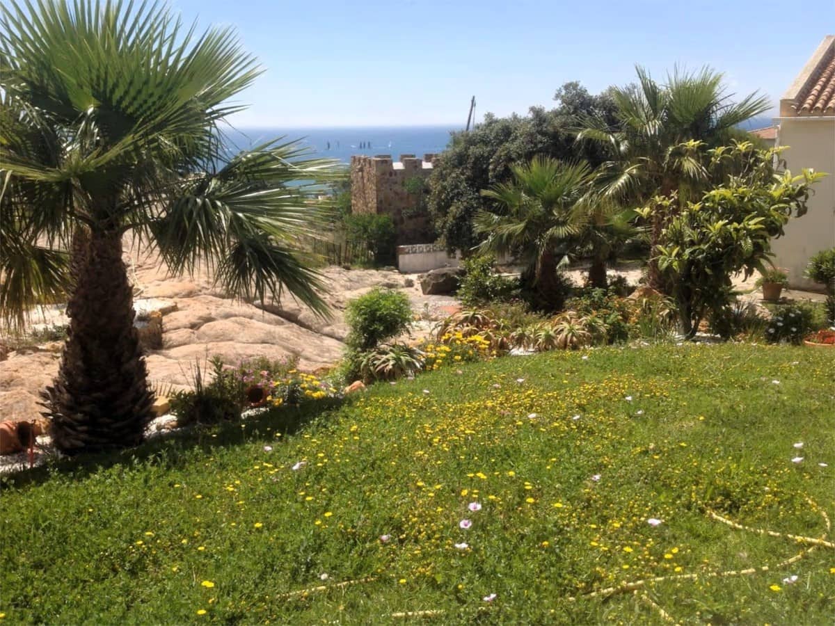 3 soveværelse Villa til salg i Manilva med swimmingpool garage - € 545.000 (Ref: 8814311)