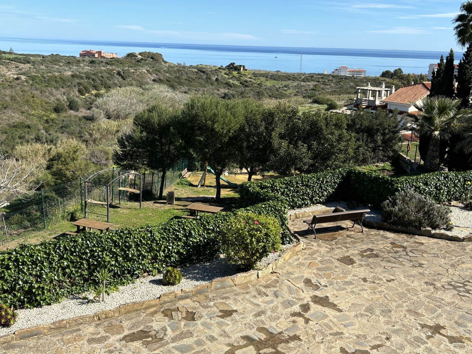 2 soveværelse Lejlighed til salg i La Duquesa / Puerto de la Duquesa med swimmingpool garage - € 198.500 (Ref: 8815454)