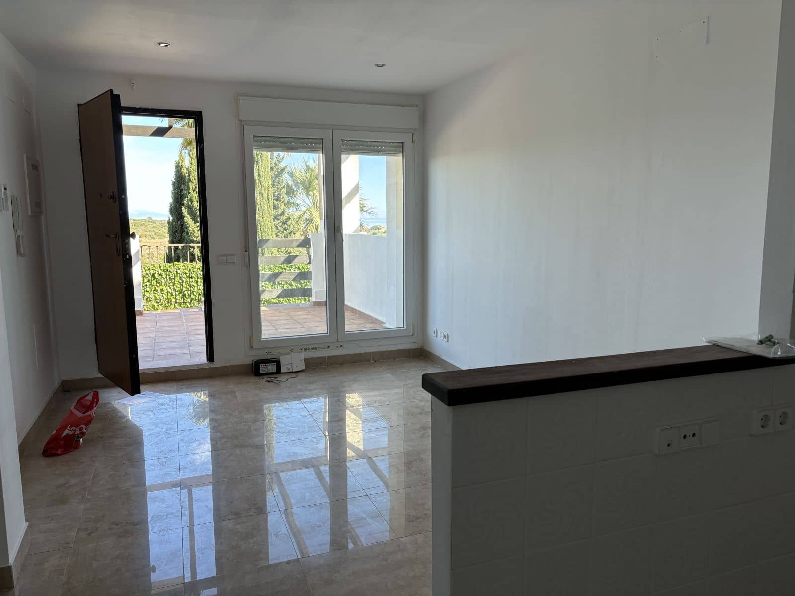 2 soveværelse Lejlighed til salg i La Duquesa / Puerto de la Duquesa med swimmingpool garage - € 169.000 (Ref: 8815456)