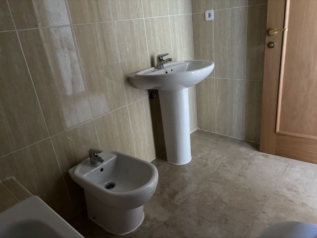 2 soveværelse Lejlighed til salg i La Duquesa / Puerto de la Duquesa, Manilva med swimmingpool garage - € 169.000 (Ref: 8815456)