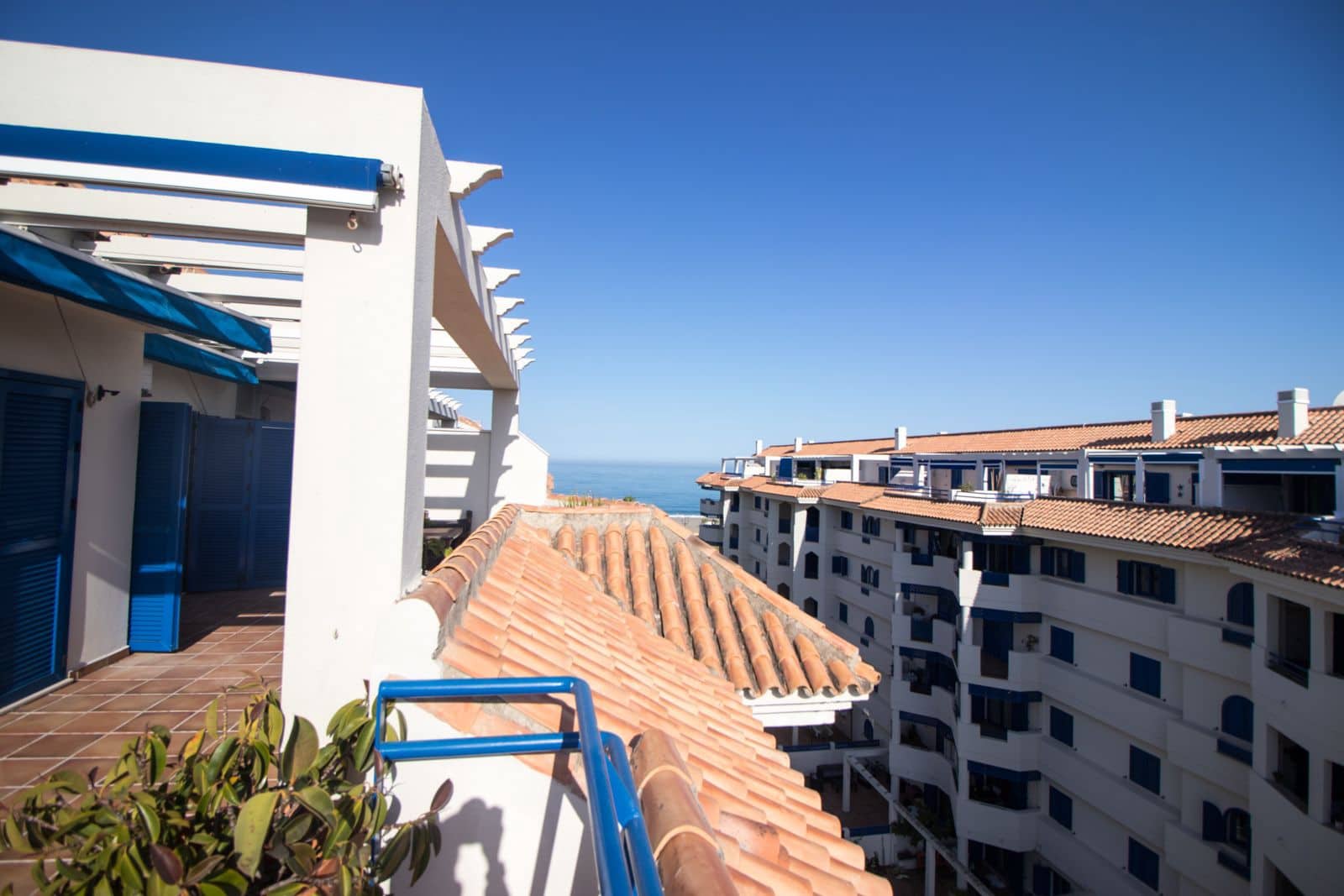 2 bedroom Apartment for sale in San Luis de Sabinillas with pool garage - € 260,000 (Ref: 8827555)