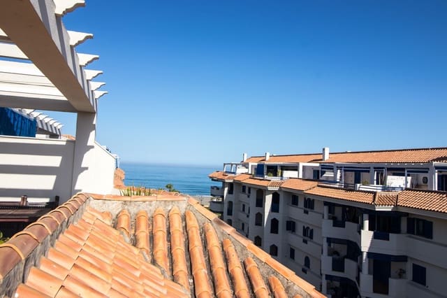 2 bedroom Apartment for sale in San Luis de Sabinillas, Manilva with pool garage - € 260,000 (Ref: 8827555)