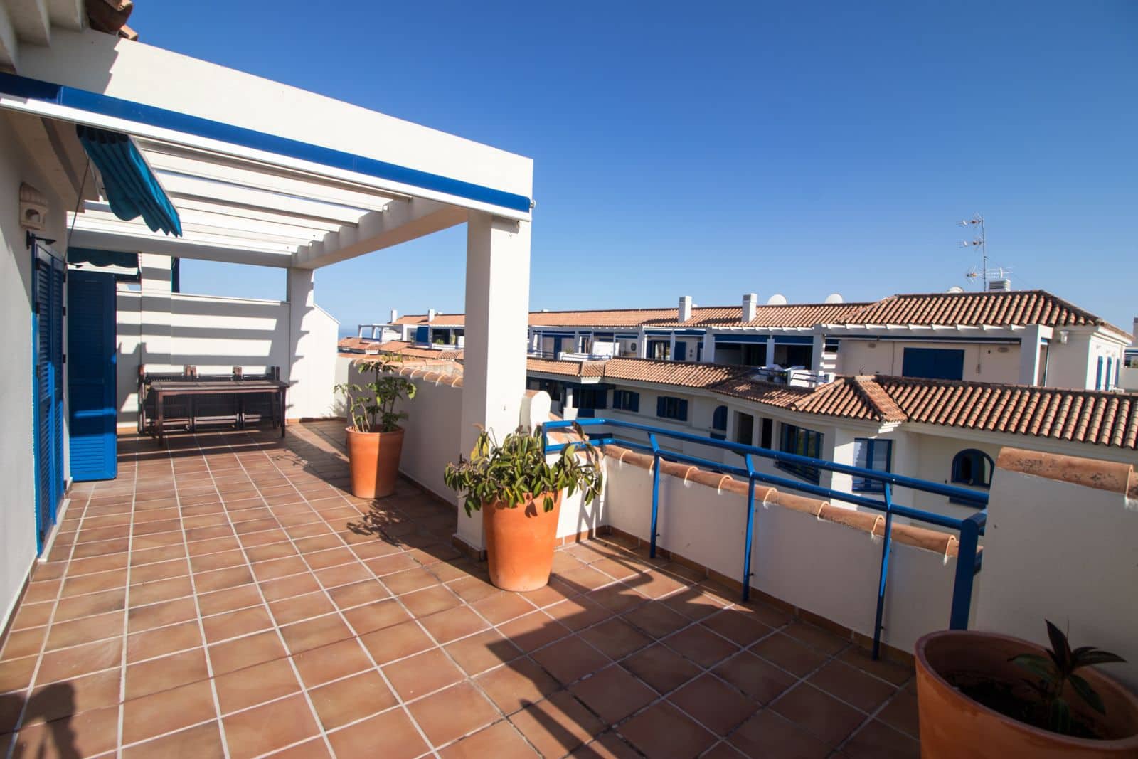2 bedroom Apartment for sale in San Luis de Sabinillas with pool garage - € 260,000 (Ref: 8827555)
