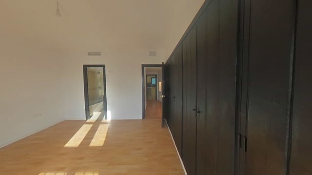 3 sypialnia Apartament przy plaży na sprzedaż w Puerto Banus, Marbella z garażem - 749 000 € (Ref: 8996520)