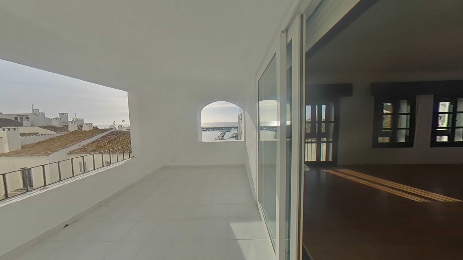 3 camera da letto Appartamento sulla Spiaggia in vendita in Puerto Banus con garage - 749.000 € (Rif: 8996520)