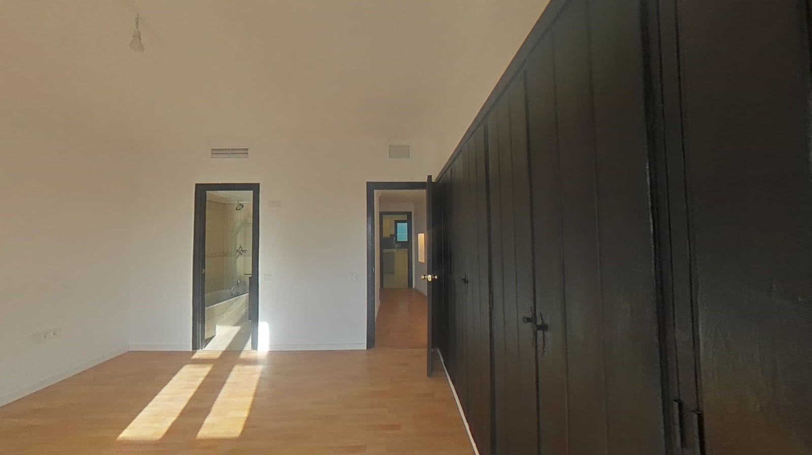 3 camera da letto Appartamento sulla Spiaggia in vendita in Puerto Banus con garage - 749.000 € (Rif: 8996520)