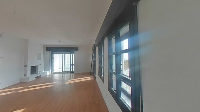 3 sypialnia Apartament przy plaży na sprzedaż w Puerto Banus, Marbella z garażem - 749 000 € (Ref: 8996520)