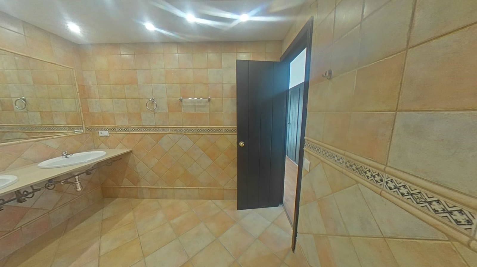 3 camera da letto Appartamento sulla Spiaggia in vendita in Puerto Banus con garage - 749.000 € (Rif: 8996520)