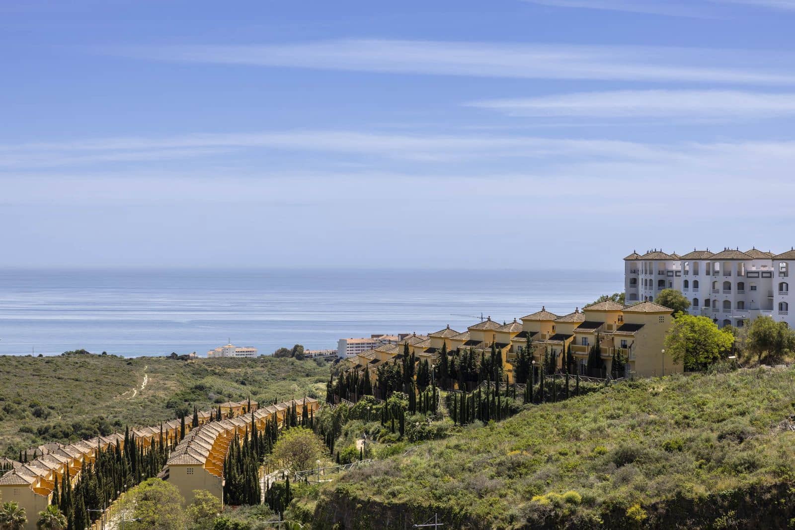 2 sypialnia Penthouse na sprzedaż w Manilva z basenem garażem - 230 000 € (Ref: 8998383)