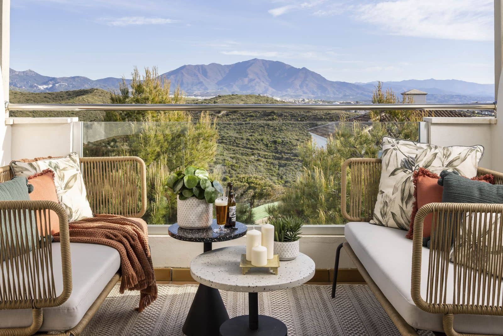 2 sypialnia Penthouse na sprzedaż w Manilva z basenem garażem - 230 000 € (Ref: 8998383)