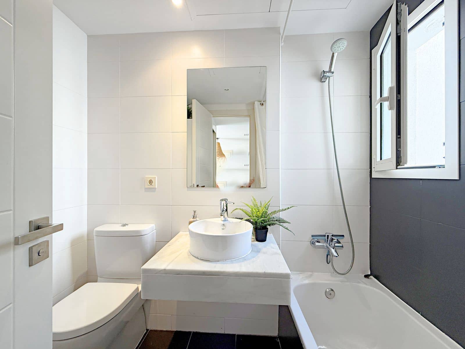 1 sovrum Takvåning till salu i Estepona med pool garage - 225 000 € (Ref: 8998389)